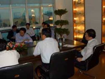 無錫市委書記楊衛澤同志、副市長貢培興同志等市領導蒞臨公司視察(圖1)